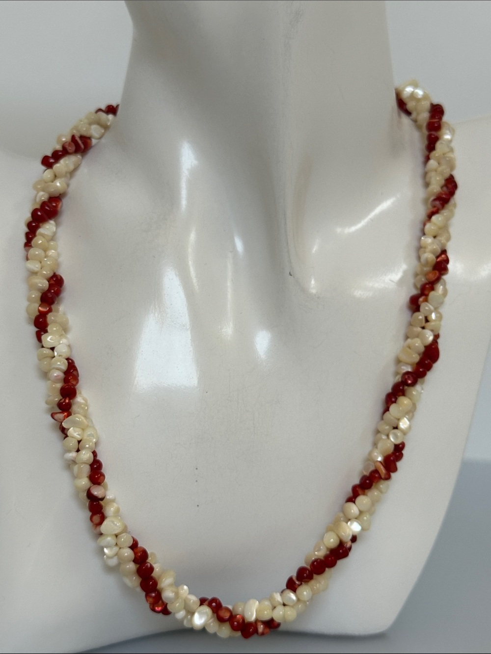 Niʻihau shell lei Hawaiian Red and Cream Twisted Bead Necklace